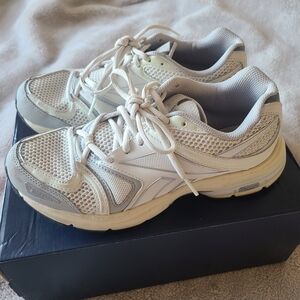 Reebok Premier Road Plus VI in Grey and Beige Size 8.5